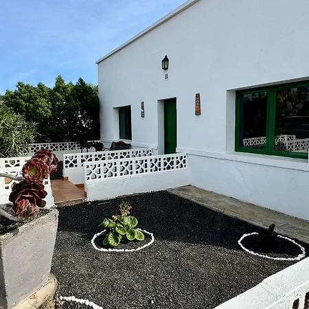 Casa Flora By Vulcano Homes דירה Teseguite